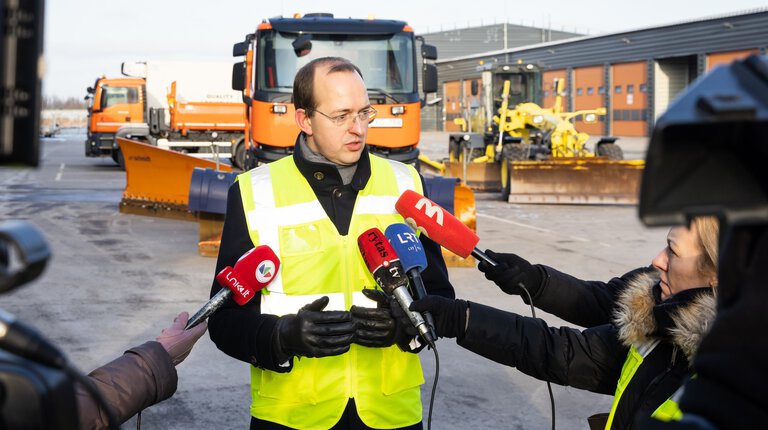 Susisiekimo ministras lankėsi AB „Kelių priežiūra“ kelių priežiūros ir valdymo centre Kaune