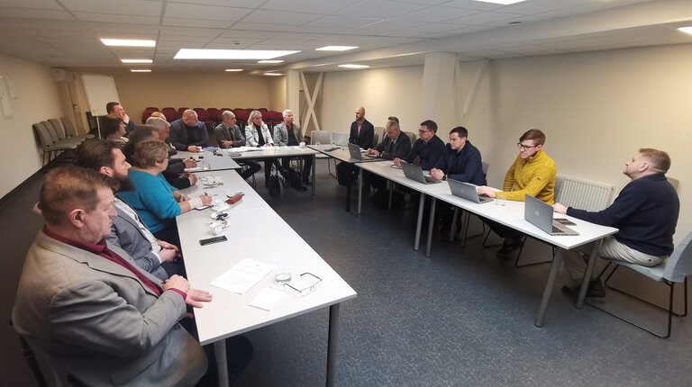 Kelininkai ir savivaldybių seniūnų atstovai tęsia darbines diskusijas